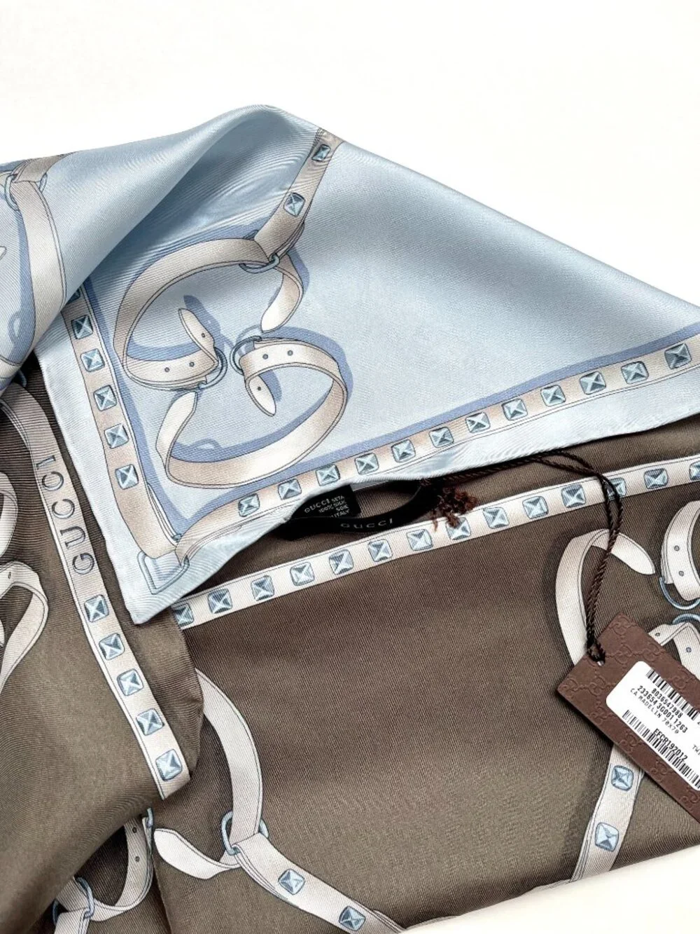 Display #2 NWT Gucci Color-Block Logo Silk Scarf
